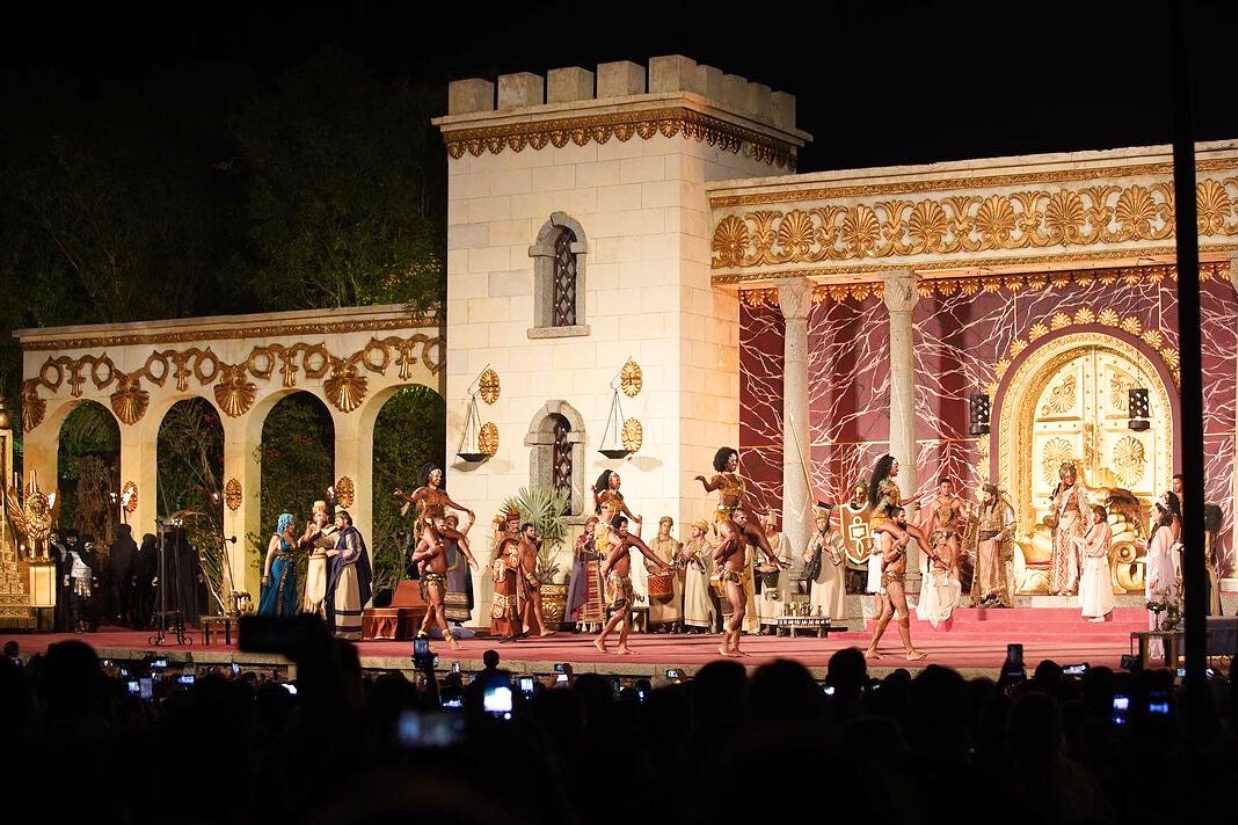 Paixão de Cristo de Nova Jerusalém é uma das principais atrações no feriado da Semana Santa