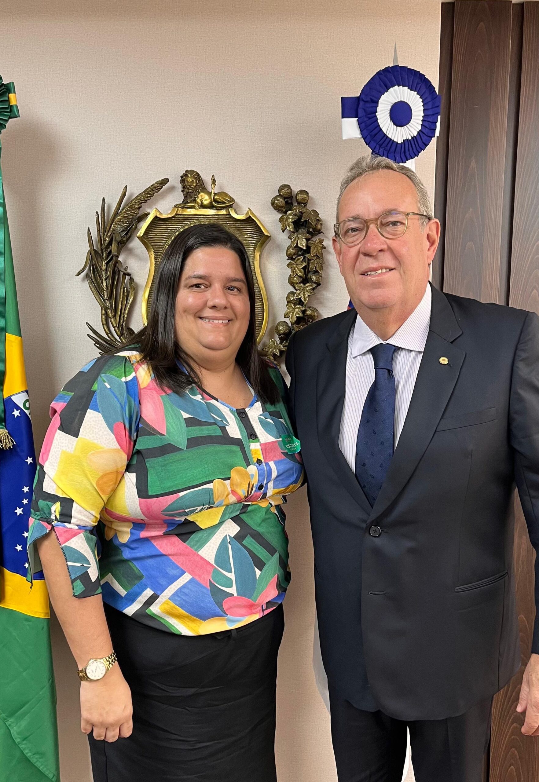 Prefeita interina de Ribeirão, Carol Jordão, visita o presidente da Alepe Álvaro Porto