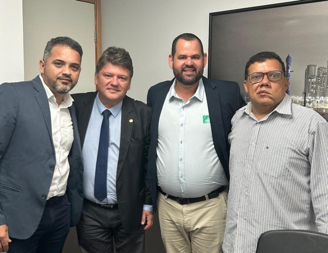 Diogo Andrade e Sérgio da Farinha se reúnem com Sileno Guedes na ALEPE
