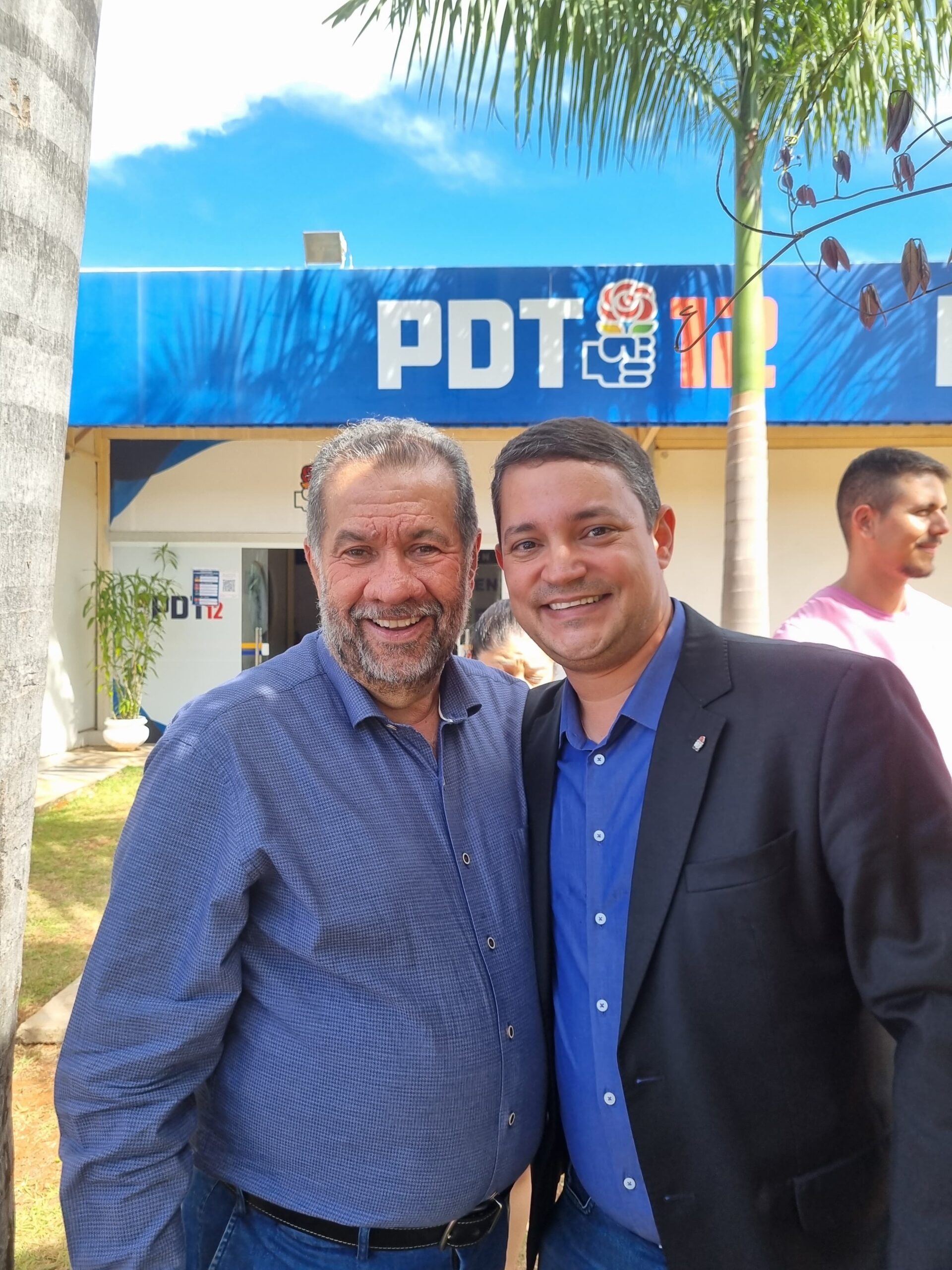 Pré-candidato à Prefeitura de Paulista, Francisco Padilha recebe apoio do presidente do PDT Ministro Carlos Lupi