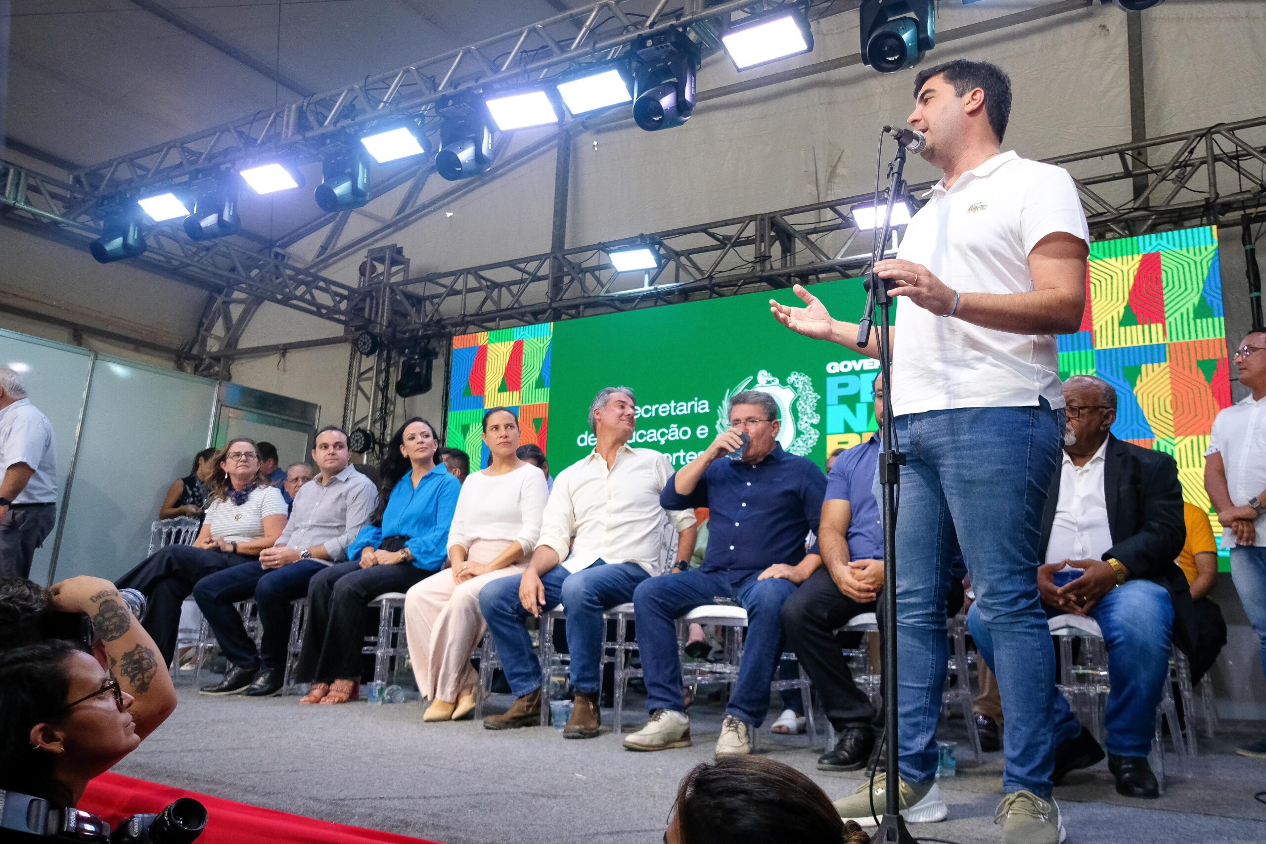 Kaio Maniçoba acompanha Governadora Raquel Lyra em Evento Literário e participa das comemorações do aniversário de Serra Talhada