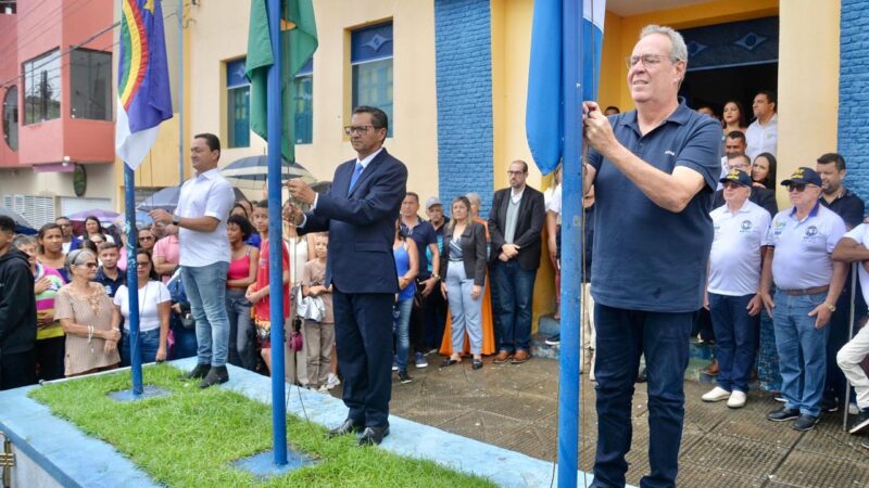 Álvaro Porto celebra os 124 anos de Quipapá e entrega nova ambulância ao município