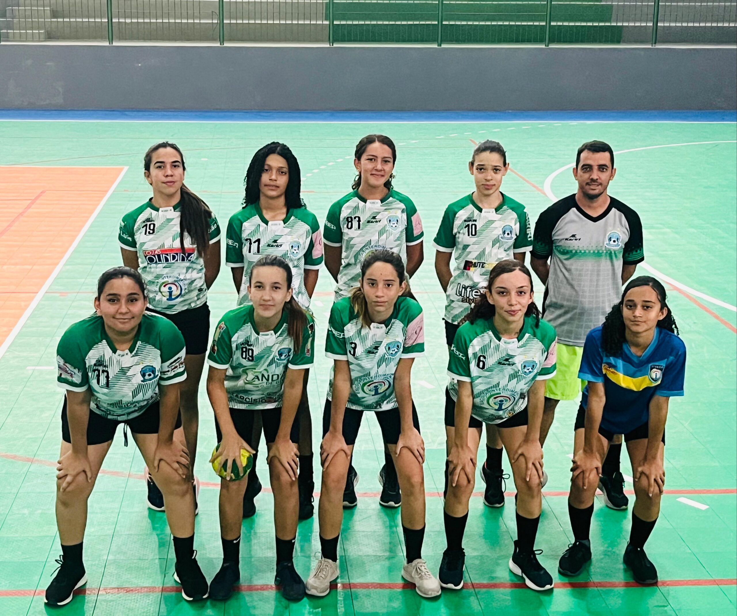 Atletas de Handebol de Jataúba se classificam para as semifinais do JEPS 2024