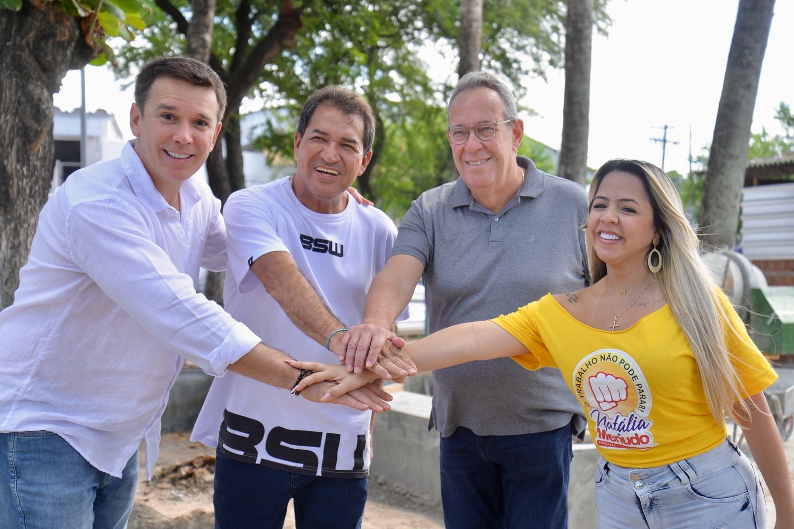 Em visita a obras, Álvaro Porto fortalece parceria com Natália de Menudo e diz que está no time certo