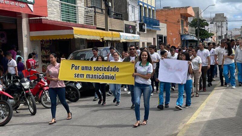 CAPS Jataúba promoveu caminhada em defesa da luta antimanicomial