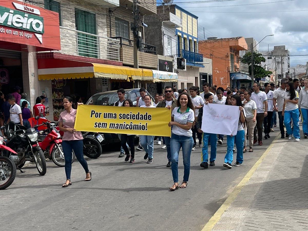 CAPS Jataúba promoveu caminhada em defesa da luta antimanicomial