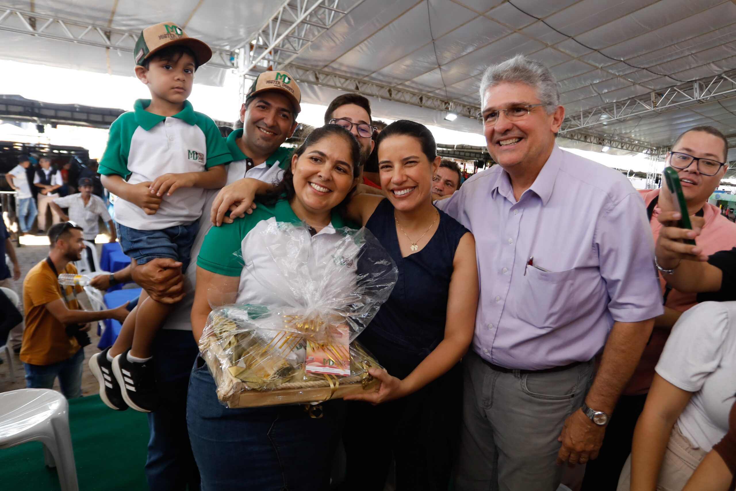 Governadora Raquel Lyra inicia na Caprishow, em Dormentes, agenda pelo Sertão pernambucano