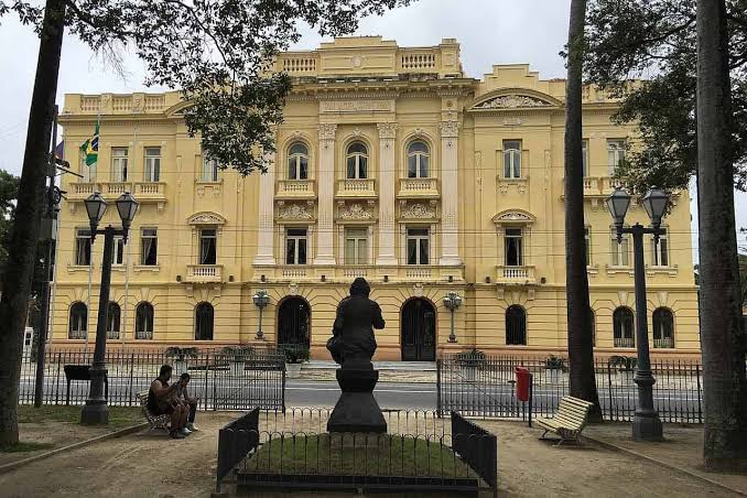 Governo de Pernambuco transfere ponto facultativo do Corpus Christi para 21 de junho