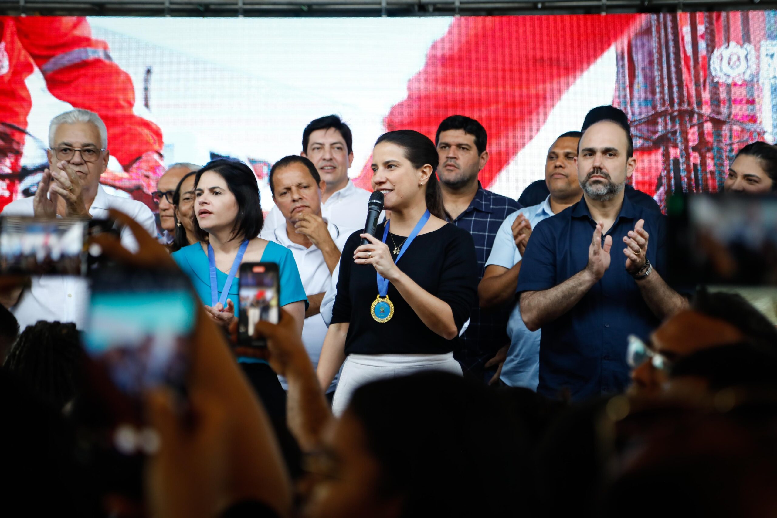 Na Mata Norte, governadora Raquel Lyra entrega requalificação da PE-062 e implantação da PE-080