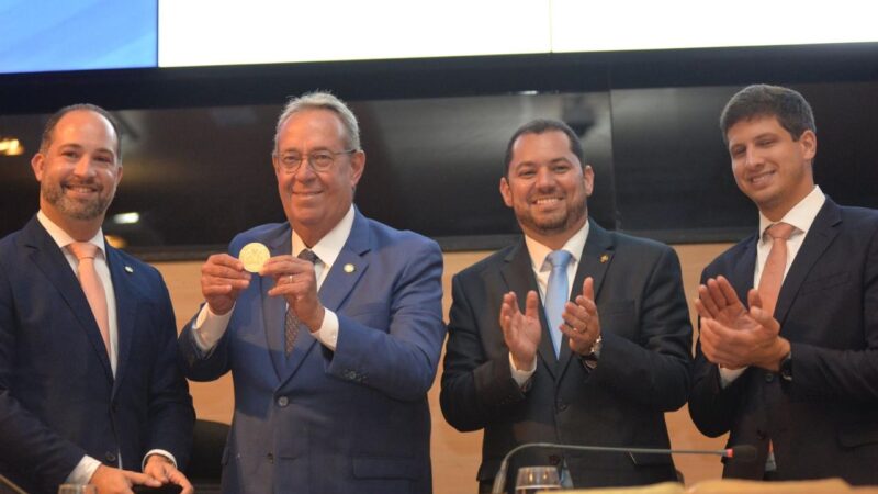 Deputado Álvaro Porto é o novo cidadão do Recife