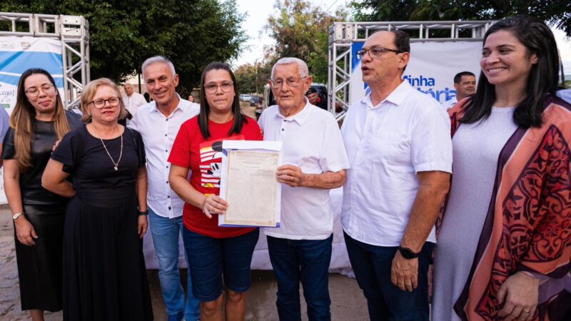 Vitória de Santo Antão celebra entrega de títulos de propriedade no bairro Militina