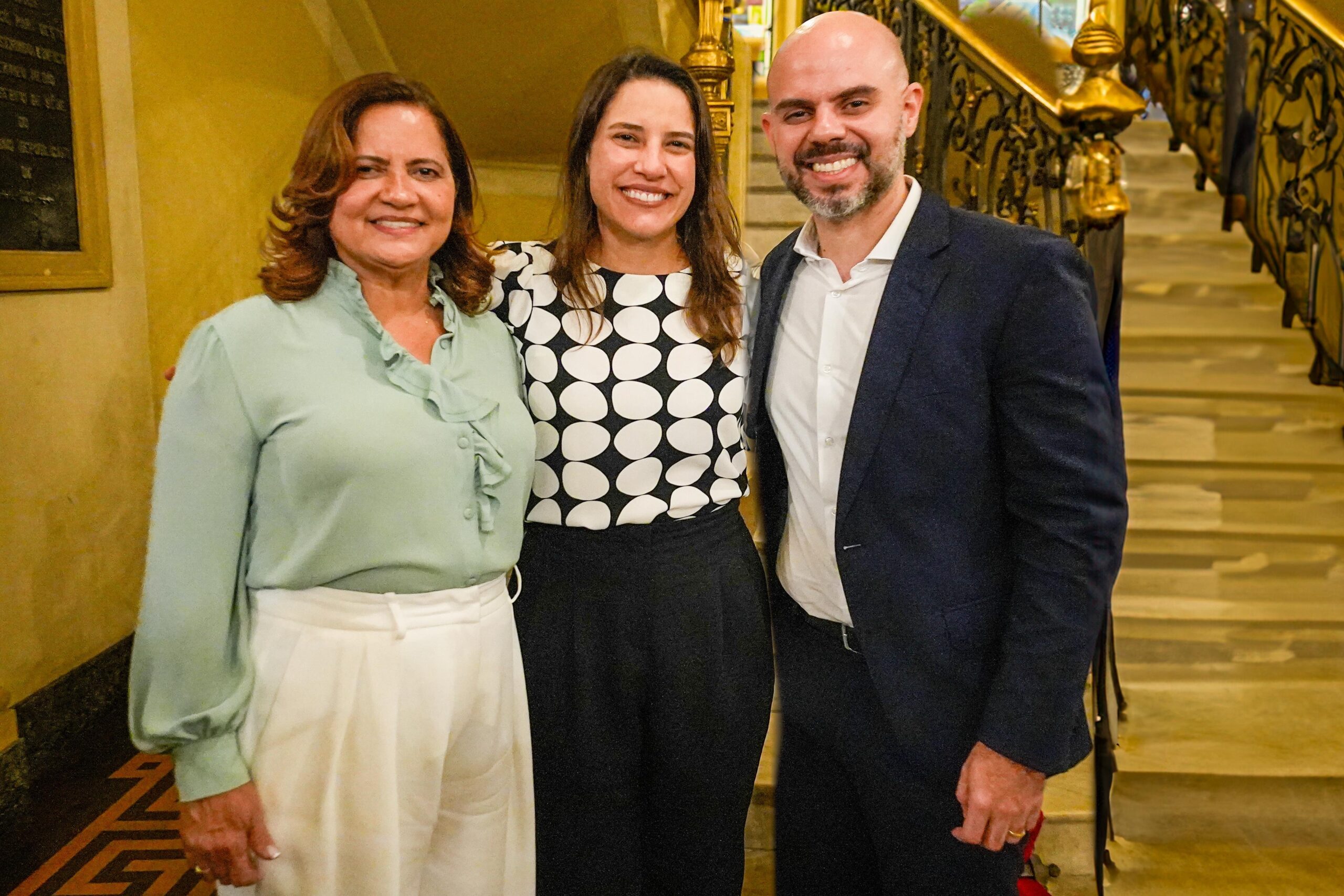 Governadora Raquel Lyra atende apelo do deputado Romero Sales Filho e da prefeita Célia Sales e anuncia início das obras de saneamento em Porto de Galinhas