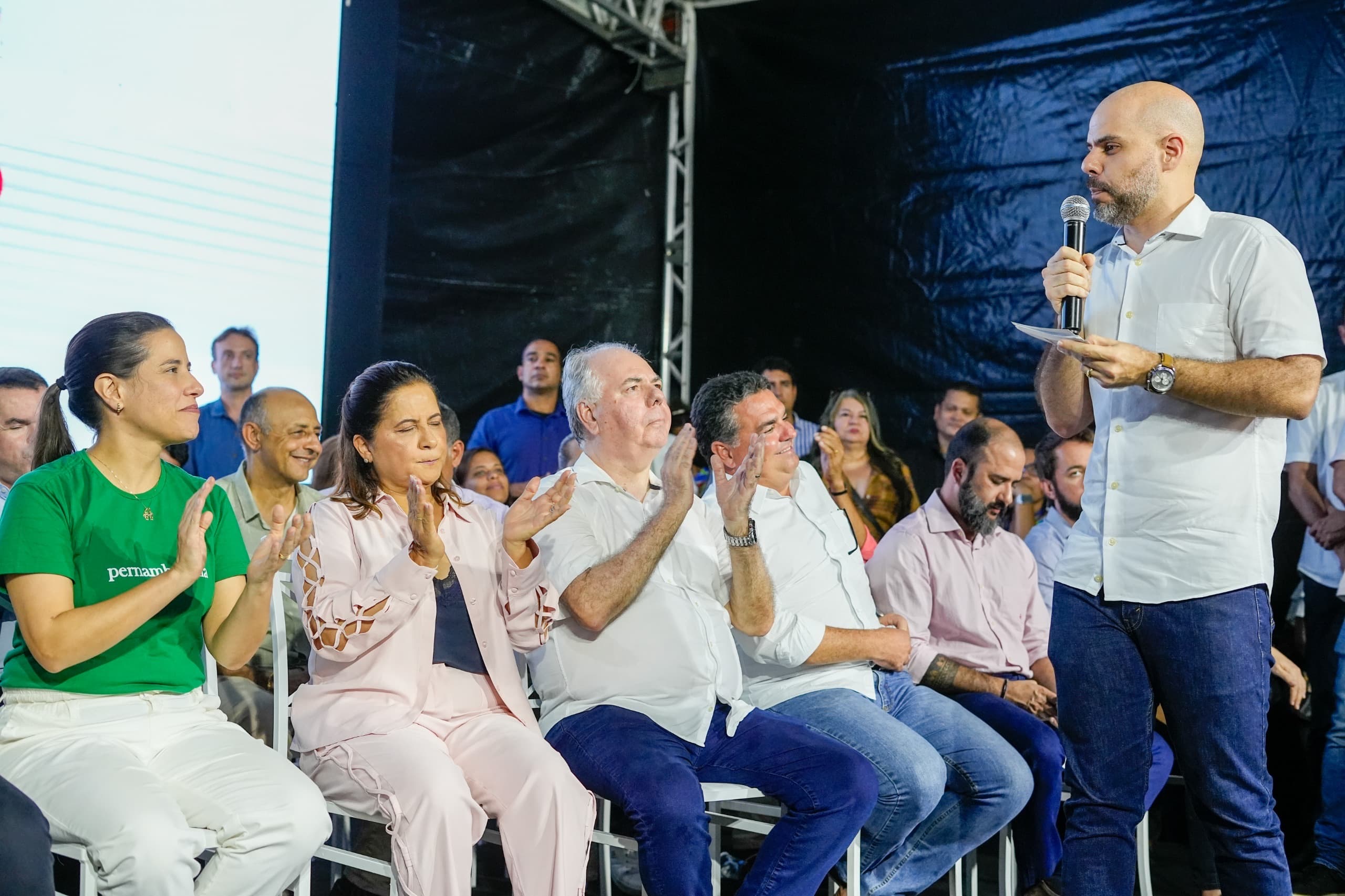 Em evento da ordem de serviço do Sistema de Esgotamento Sanitário de Porto de Galinhas, deputado Romero Sales Filho elogia Raquel Lyra e destaca a luta pelo saneamento