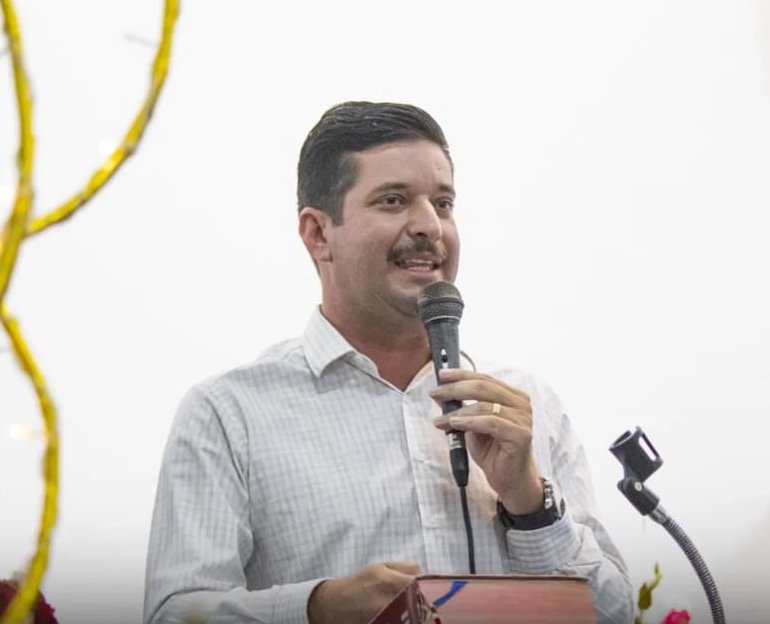 JUSTIÇA DETERMINA QUE O PREFEITO DE XEXÉU PAGUE MULTA POR FAZER CAMPANHA ANTECIPADA.