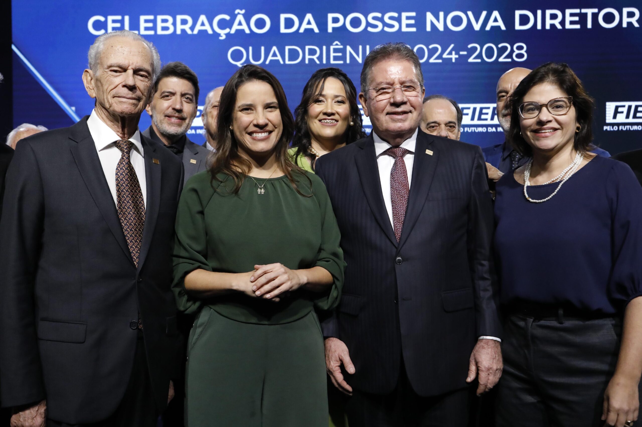 No Recife, governadora Raquel Lyra prestigia posse de Bruno Veloso como presidente da Federação das Indústrias de Pernambuco