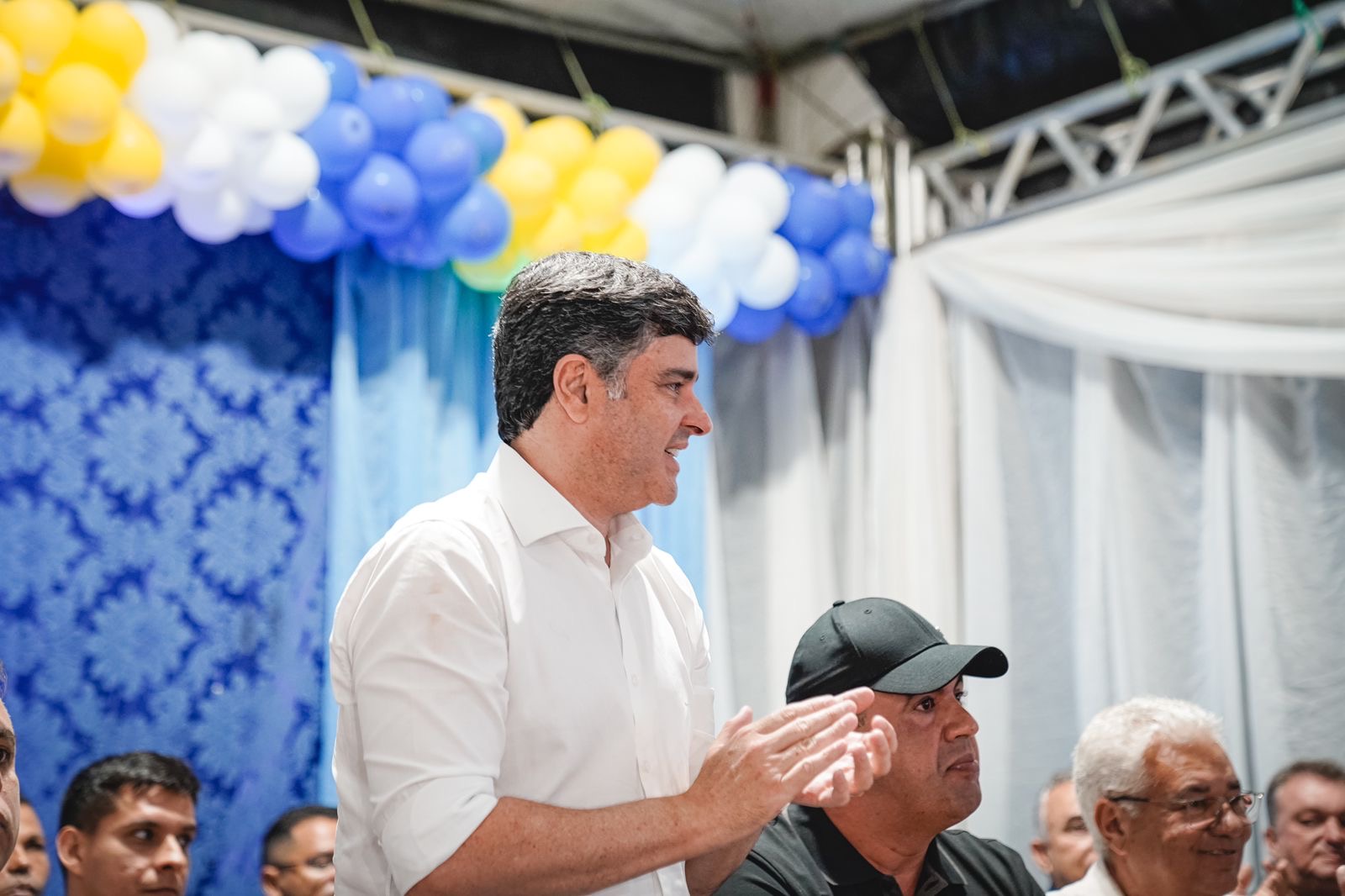 Eduardo da Fonte inaugura obras de infraestrutura na saúde, segurança e alimentação