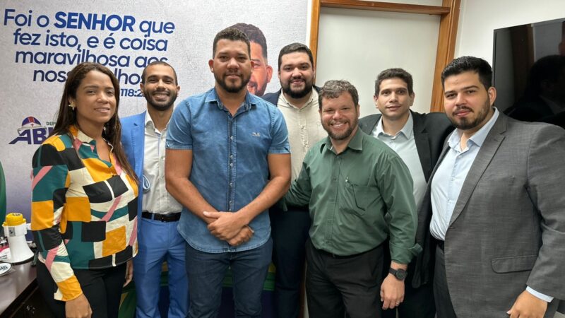 Deputado Abimael Santos tem o maior time de advogados da Alepe