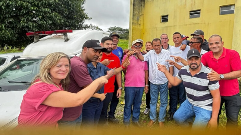 Prefeitura da Água Preta recebe mais um ônibus do governo do estado e prefeito Miruca entrega uma ambulância pro engenho parnaso