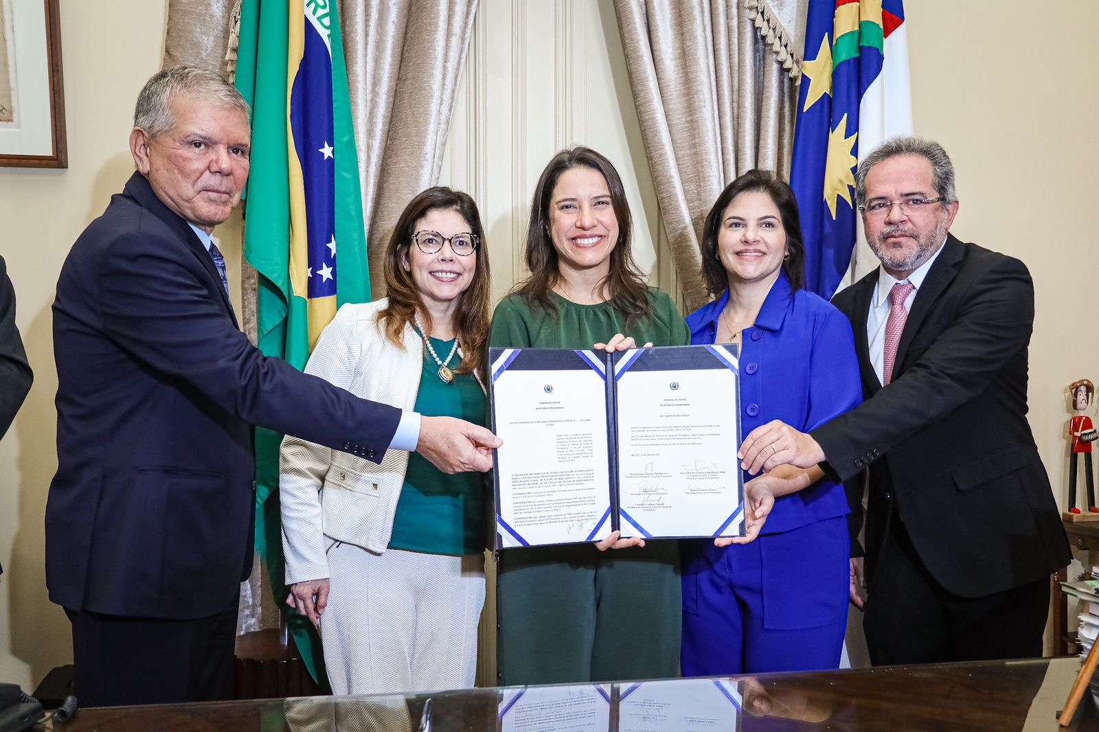 Governo do Estado firma acordo com Tribunal de Justiça de Pernambuco para agilizar conclusão de 40 mil processos fiscais de até R$ 10 mil