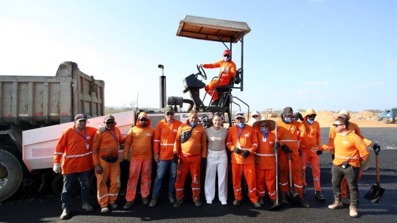 Governadora Raquel Lyra vistoria obra do aeroporto de Serra Talhada e anuncia conclusão do projeto para ampliação do aeroporto de Caruaru