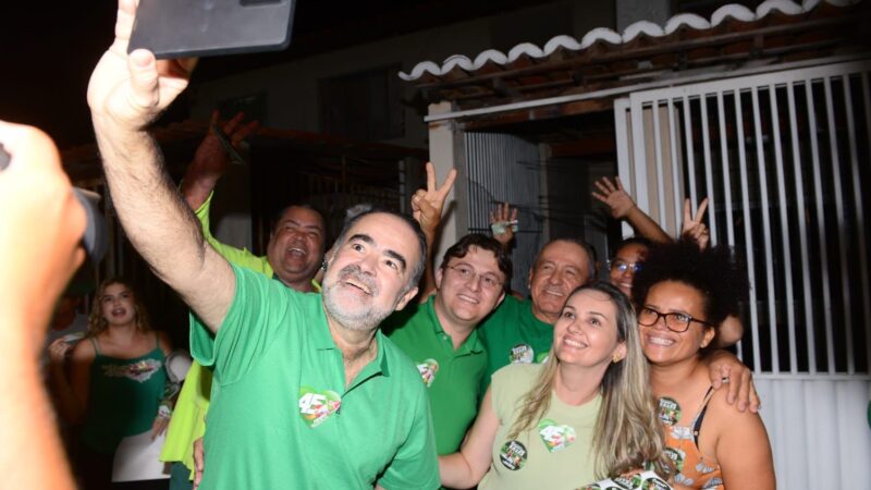 Dr. Júlio Lóssio arrasta multidão na caminhada da Vitória do Povo, no Monsenhor Bernardino