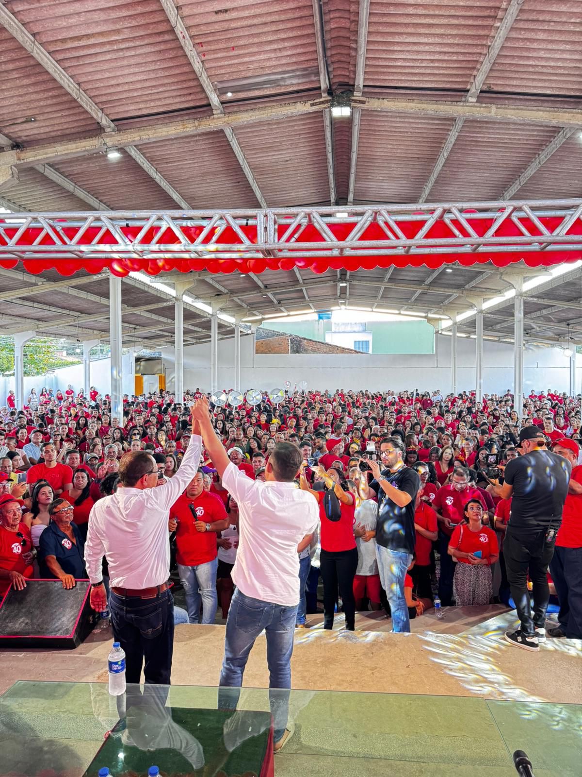 Milhares de Pessoas na convenção Partidária do PSB em Água Preta, Clamam Miruca e Xavier para Prefeito e Vice.