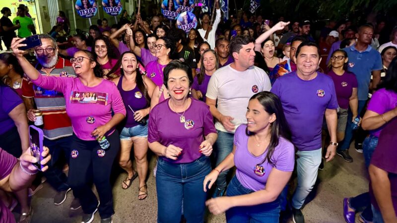 Rorró Maniçoba e Bia Numeriano mobilizam multidão no “Porta a Porta do Coração” em Floresta