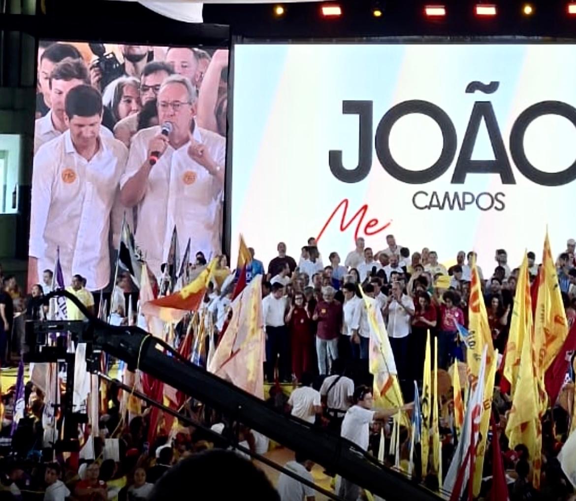 Em discurso na convenção de João Campos, Álvaro Porto diz que “tem lado”