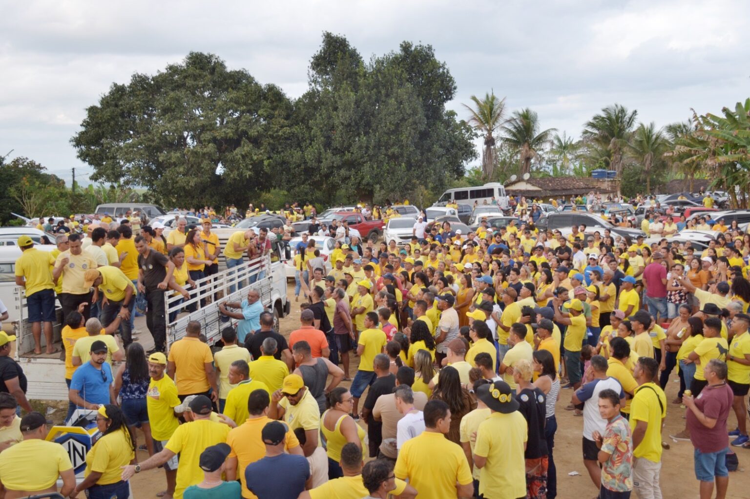 Jaqueira: Prefeita Ridete Pellegrino reúne multidão em agenda política na zona rural