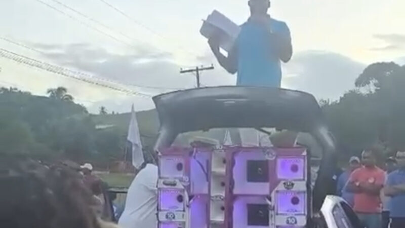 Em vídeo Prefeito de Tamandaré insinua que estudantes do município se vendem por um simples cachorro – quente