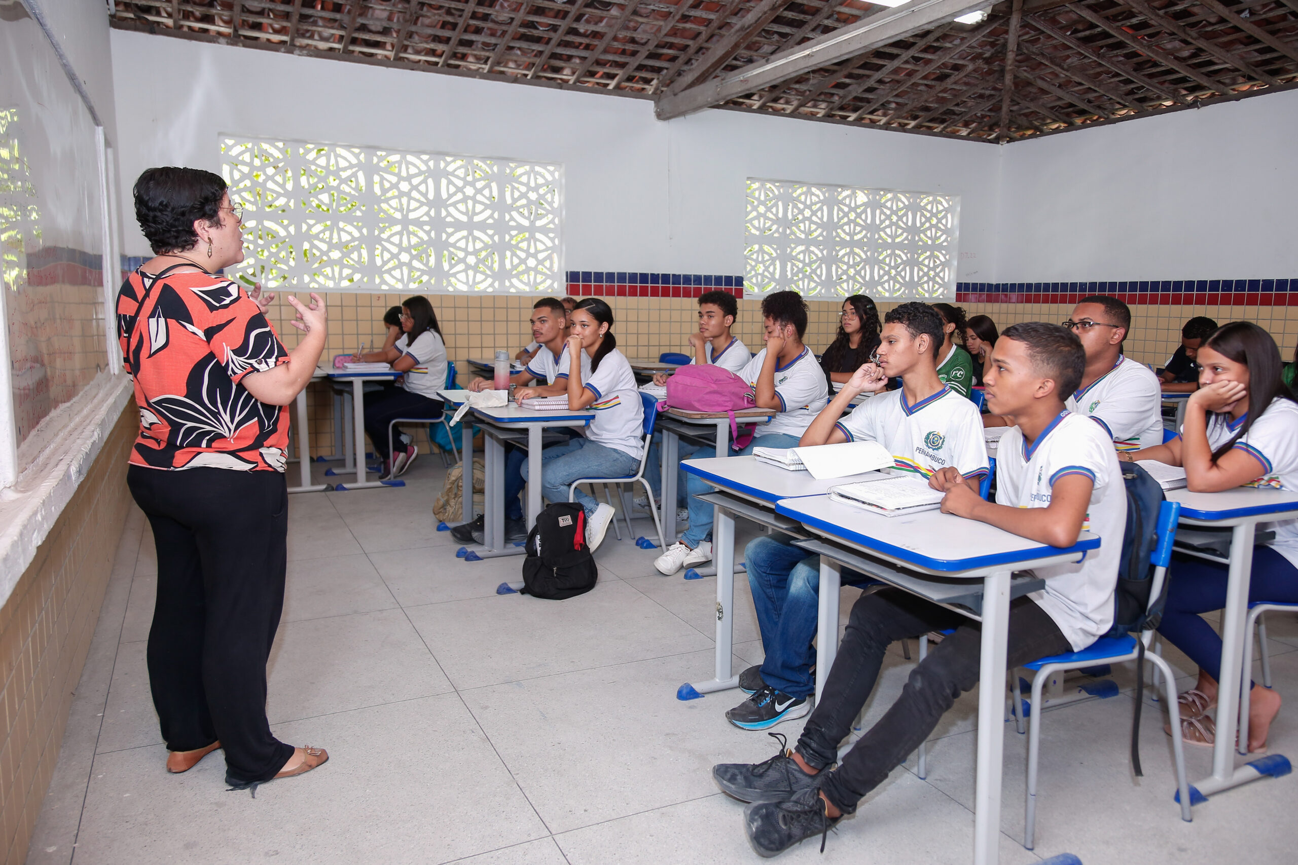 Governo de Pernambuco nomeia 118 professores para a Rede Estadual e já soma mais de 5 mil convocações na educação em 18 meses