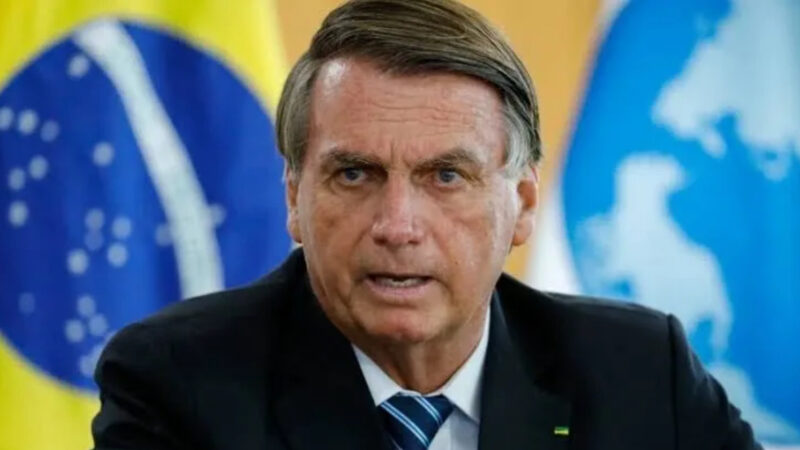 Em entrevista à Rádio Grande Rio FM , o ex-presidente Jair Bolsonaro expressou sua decepção com o ex-senador Fernando Bezerra Coelho e seu grupo político