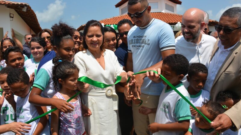 Em Ipojuca, prefeita Célia Sales inaugura escola de tempo integral de Nova Camela