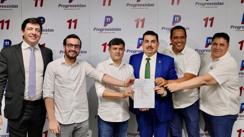 Cléber Chaparral, candidato a prefeito de Surubim, assina Termo de Compromisso com os Progressistas para implantação de uma Casa Azul para autistas na cidade