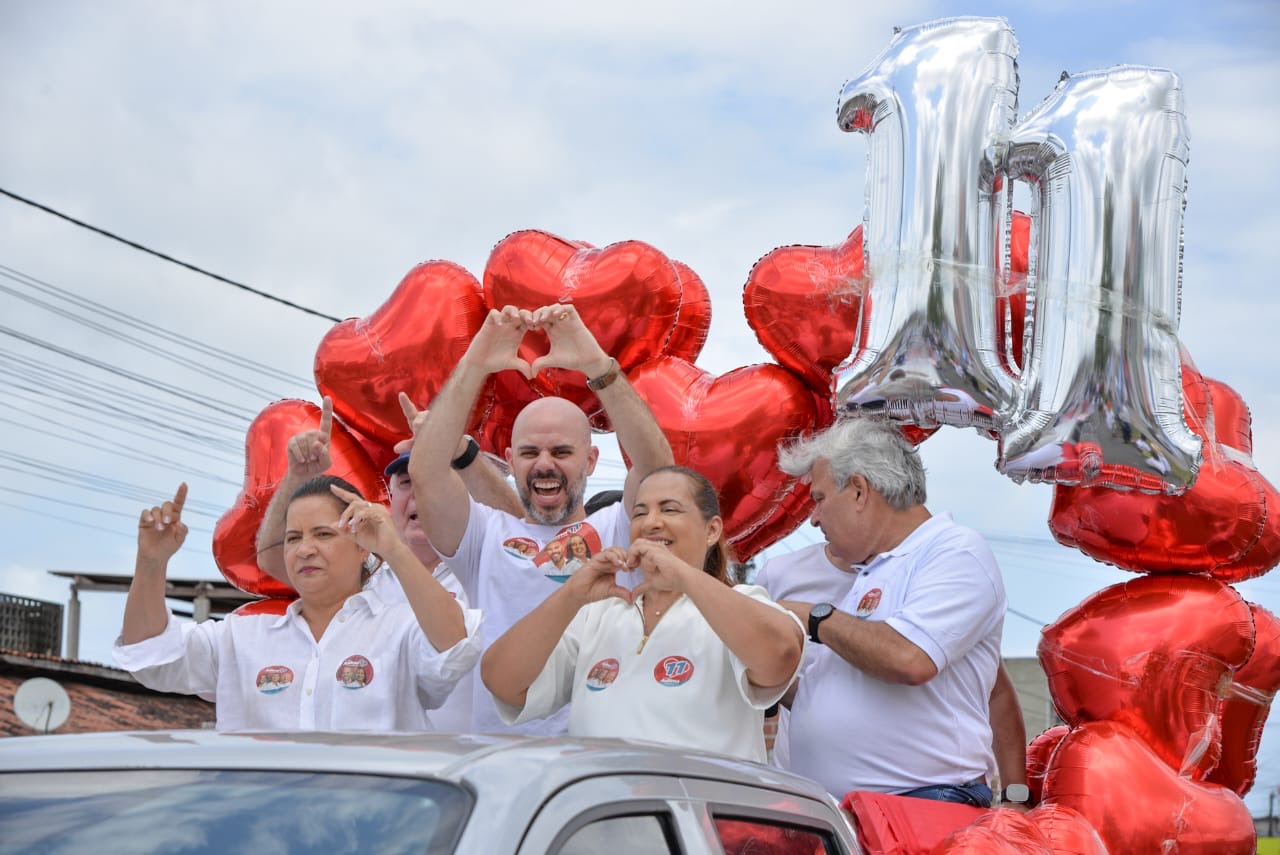 Adilma Lacerda, Célia Sales e Romero Sales Filho fazem carreata histórica em Ipojuca