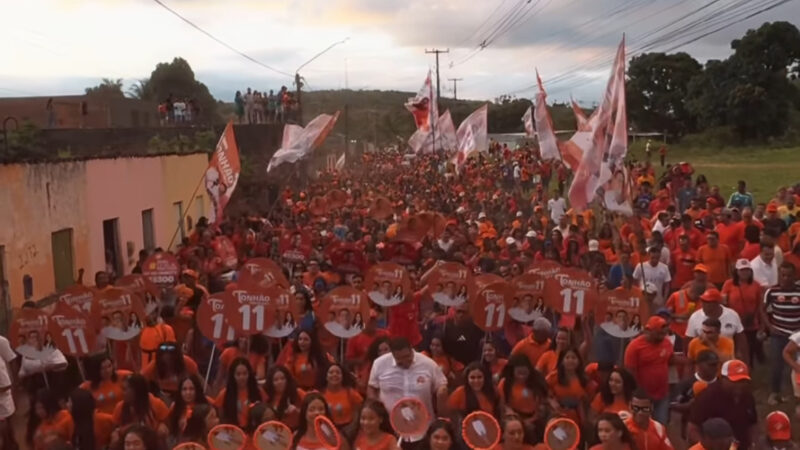 Em grande multidão ao lado de Lula da Fonte, Tonhão lidera a corrida eleitoral em Água Preta