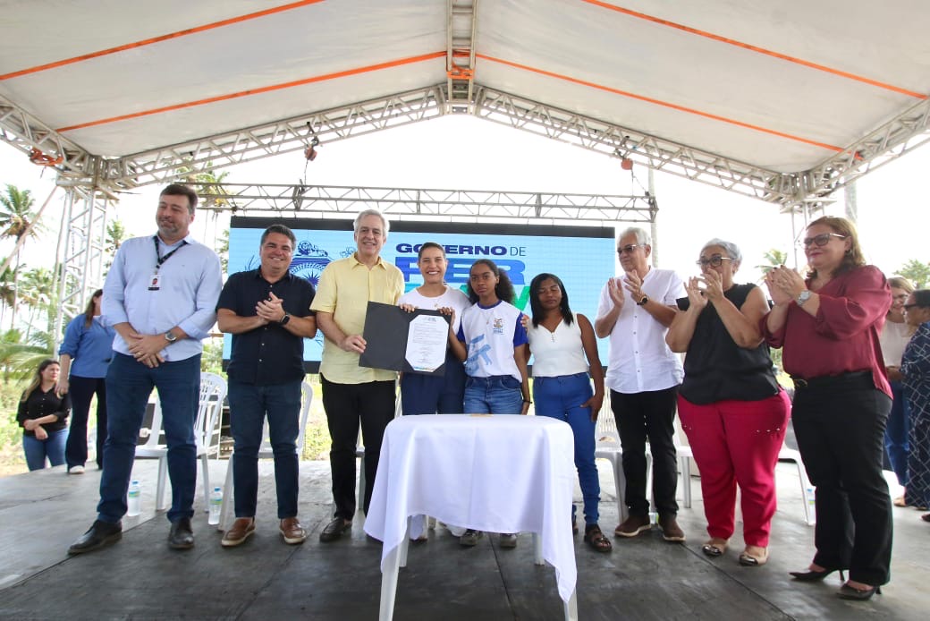 Governadora Raquel Lyra assina ordem de serviço para construção da Escola de Referência em Ensino Médio de Tejucupapo, em Goiana