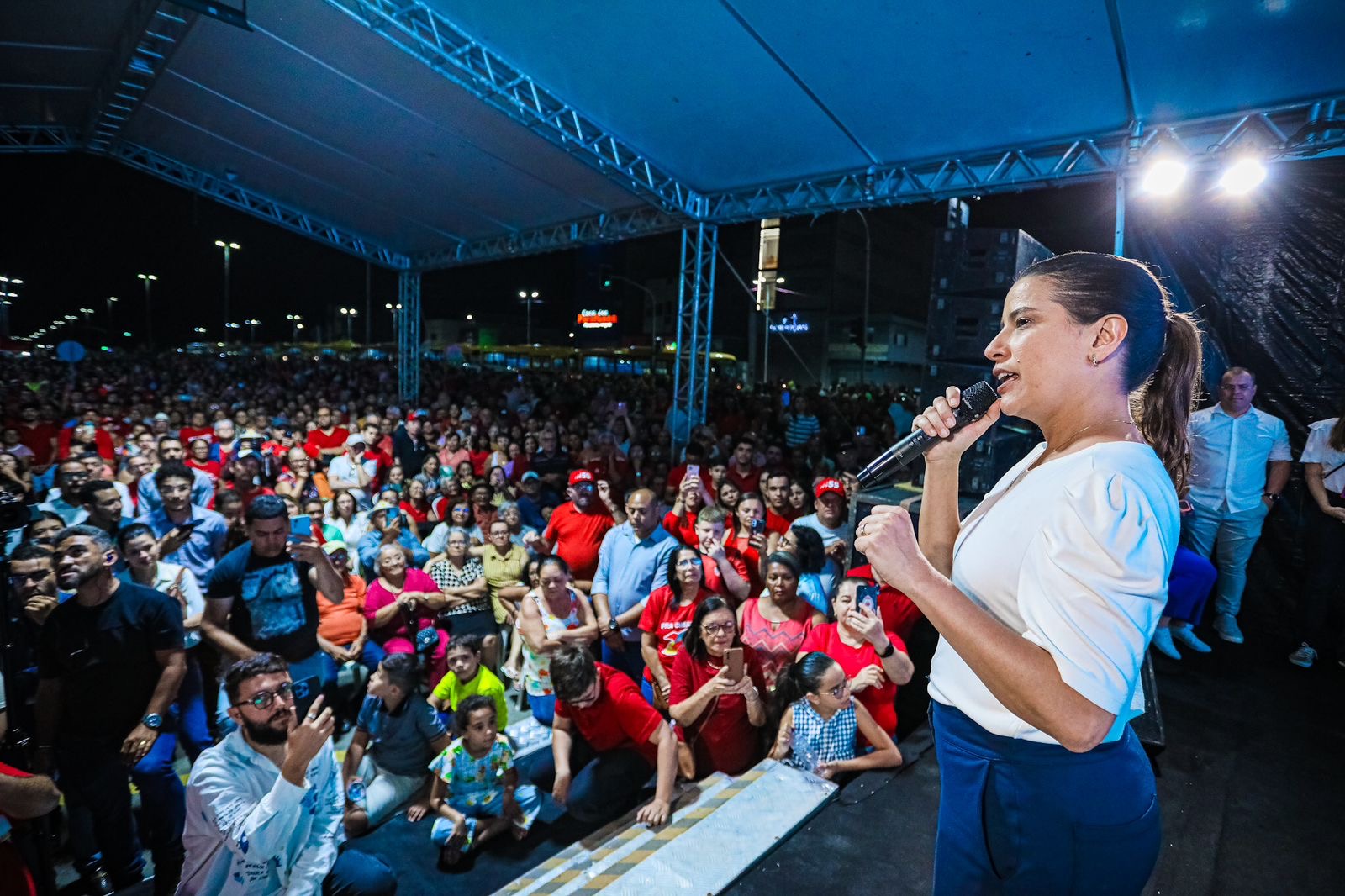 Governadora Raquel Lyra entrega Central de Feiras e Mercados e nova fase do Ilumina  PE em Santa Cruz do Capibaribe - Blogsx