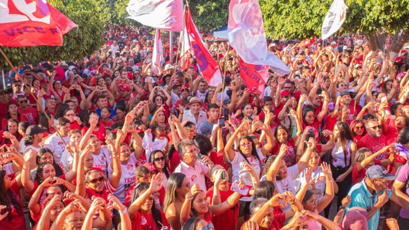 Zé Almeida e Alípio Costa fazem grande comício em São Bento do Una