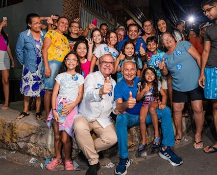 Em Vitória, Paulo Roberto realiza grande “visitaço” com a presença do senador Fernando Dueire