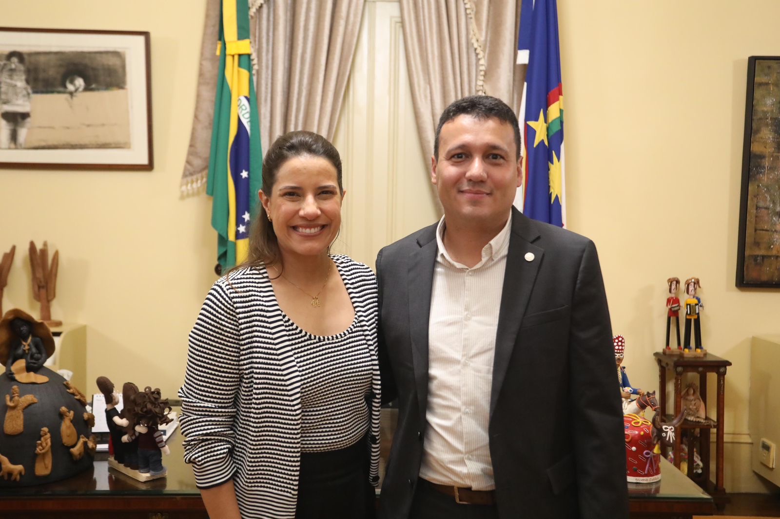 Governadora Raquel Lyra recebe presidente da Anac para tratar sobre o andamento das obras do Aeroporto de Fernando de Noronha