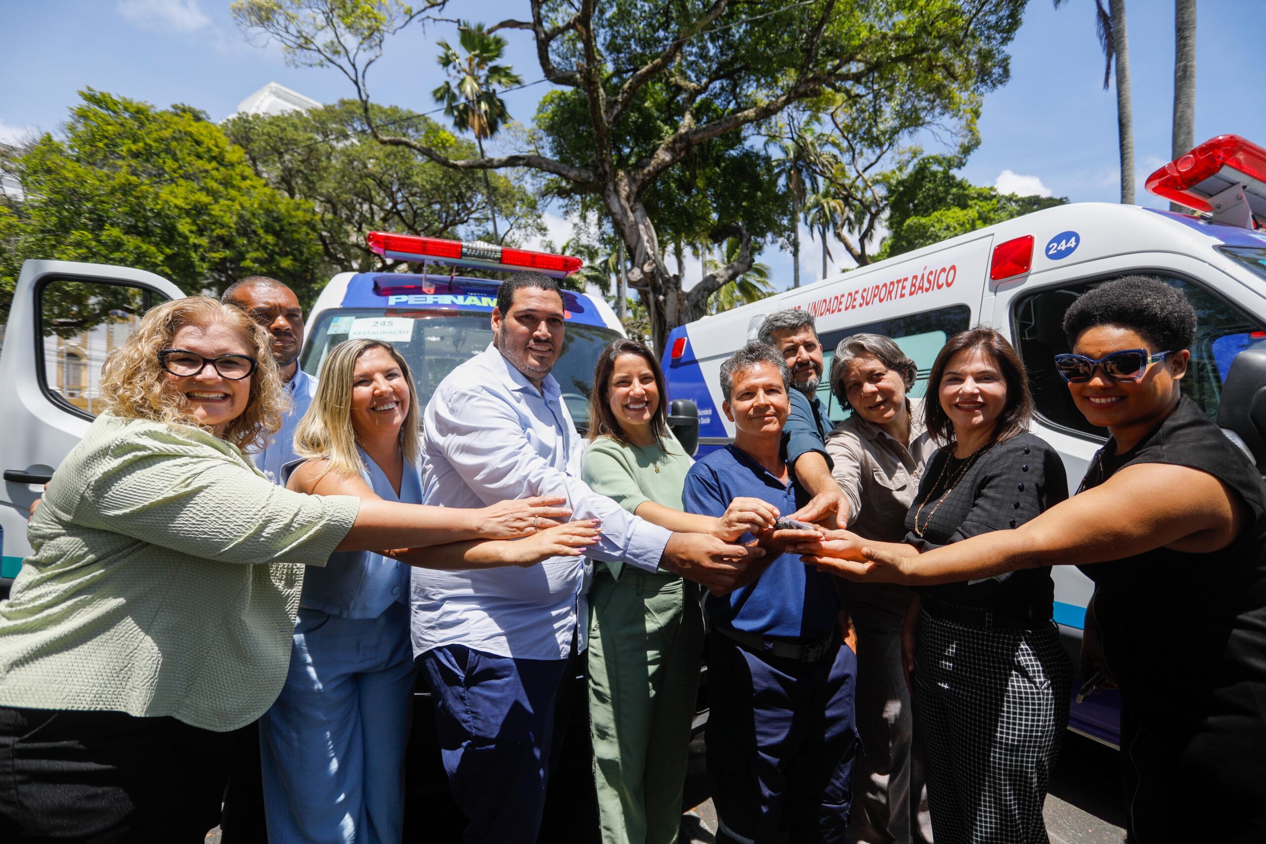 Governadora Raquel Lyra reforça frota da Rede Estadual de Saúde com entrega de novas ambulâncias