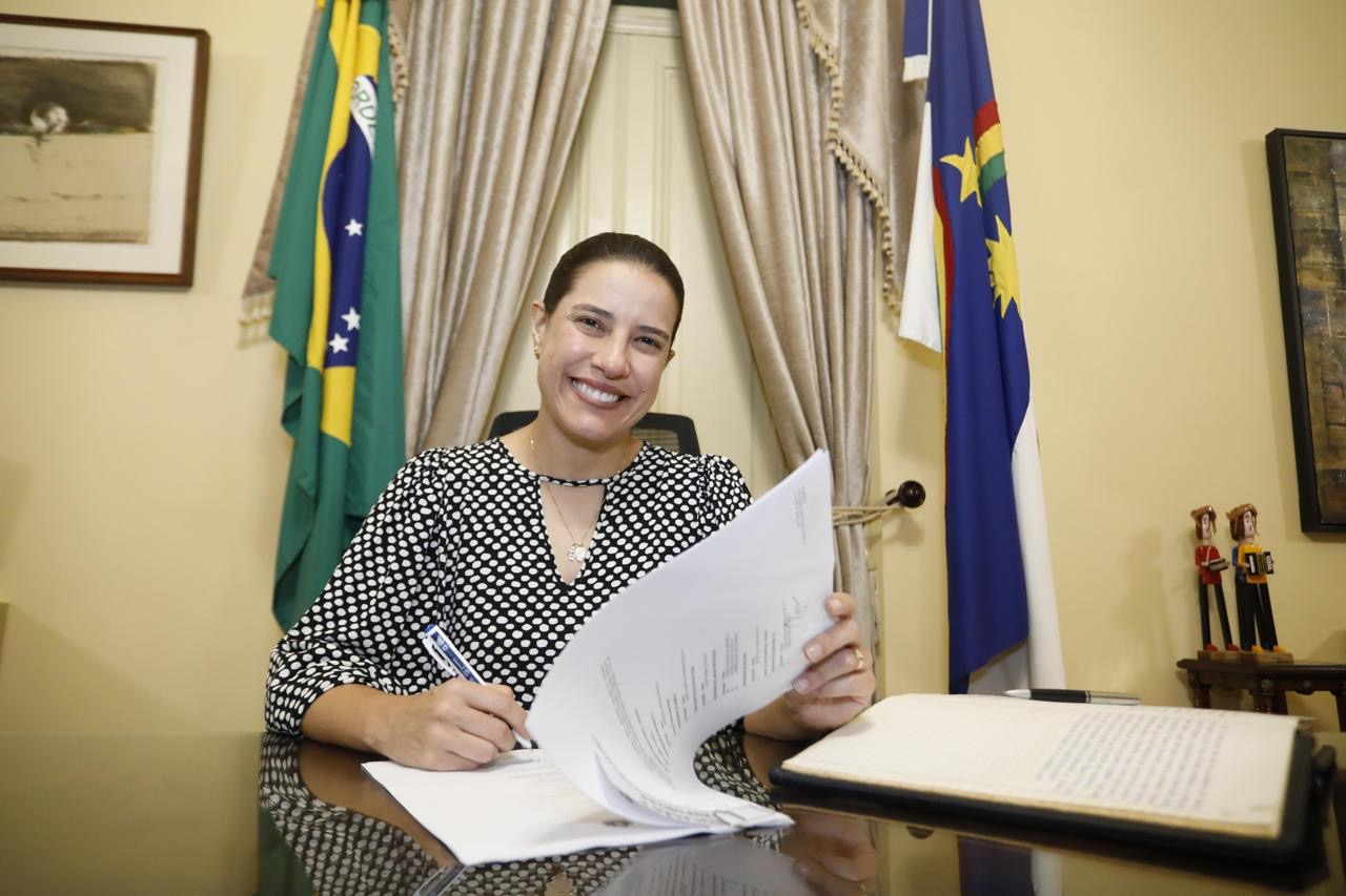 Governadora Raquel Lyra nomeia 176 professores para reforçar a Rede Pública Estadual de Ensino