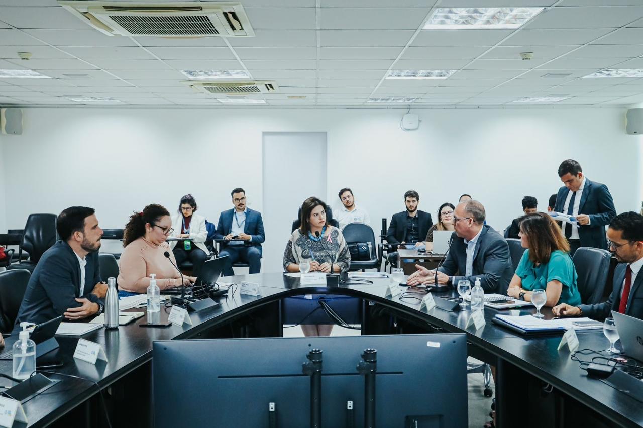 Governadora em exercício Priscila Krause acompanha dados e andamento de obras do Juntos pela Segurança