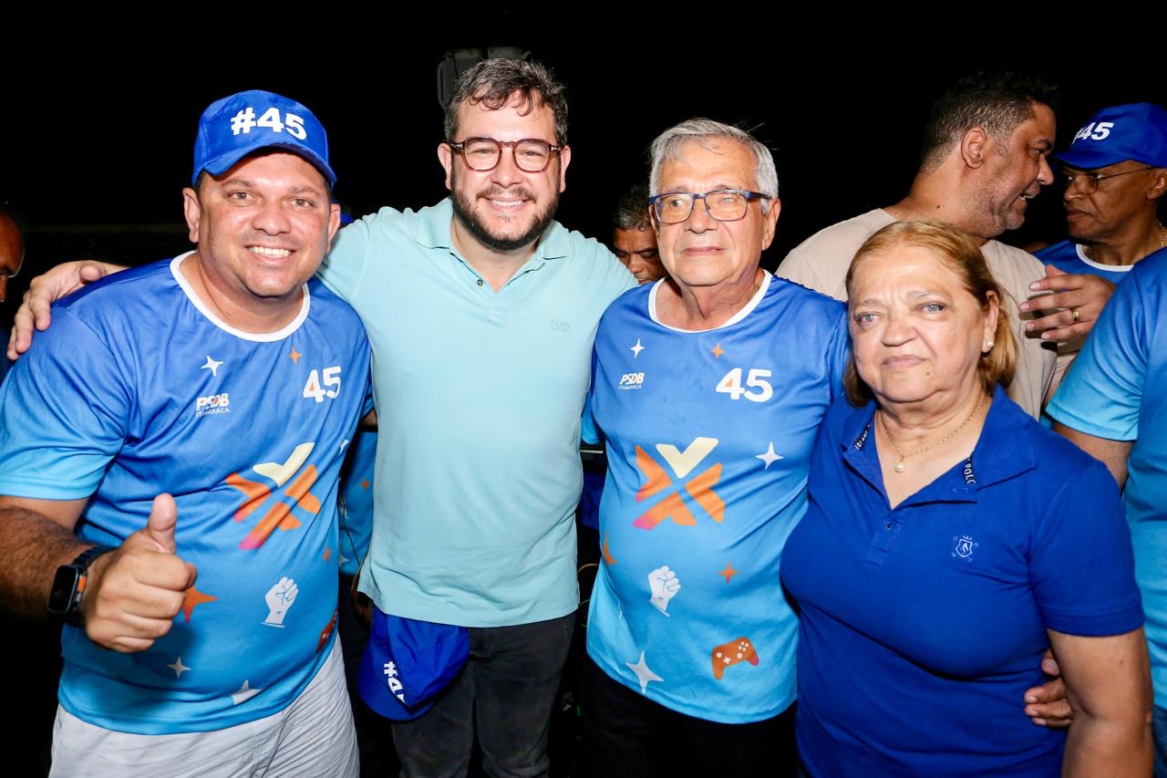 Gabriel Porto participa de festa em comemoração à eleição de Paulo Galvão para a prefeitura de Itamaracá