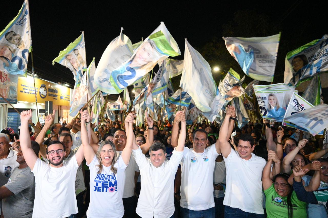 “Jaboatão será a melhor cidade pra se morar de Pernambuco”, afirma Clarissa Tércio durante caminhada com multidão em Jaboatão Centro