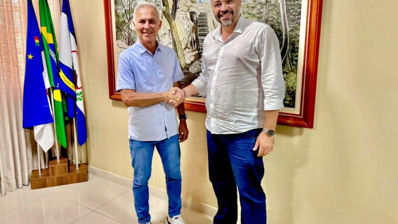 Prefeito eleito de Vertente do Lério, Dr. Histênio, visita Vitória de Santo Antão para replicar programas exitosos da gestão Paulo Roberto