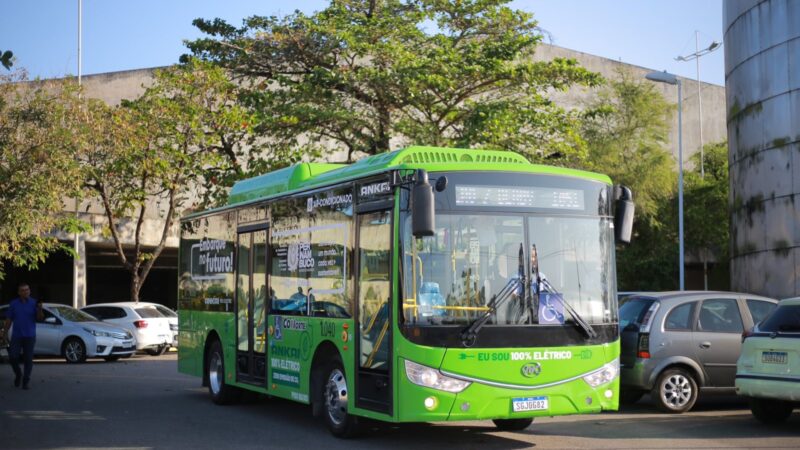 Governo de Pernambuco inicia teste em ônibus elétrico com rota turística