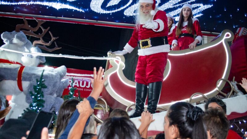 Caravana da Coca-Cola ilumina Garanhuns e deixa o Encantos do Natal ainda mais especial