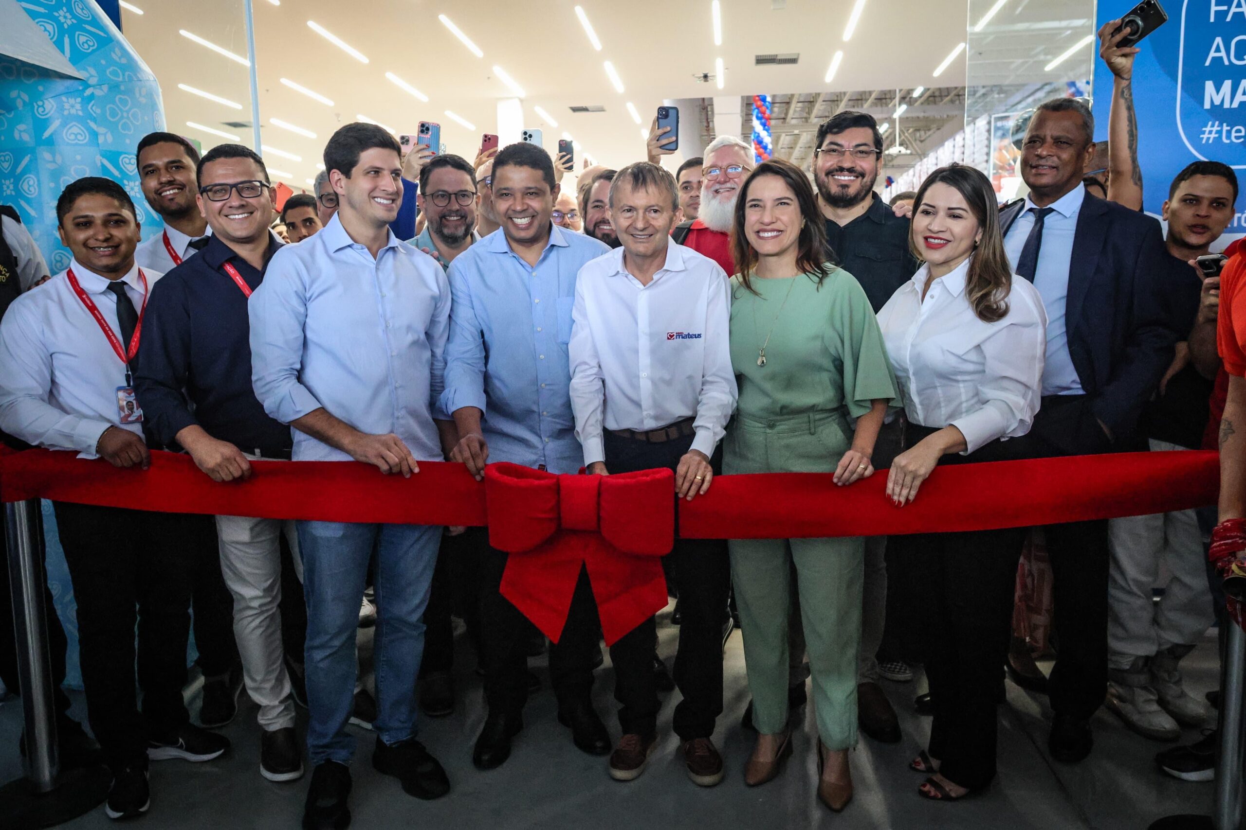 Governadora Raquel Lyra celebra geração de cerca de 600 empregos durante inauguração de mais uma unidade do Mix Mateus no Recife